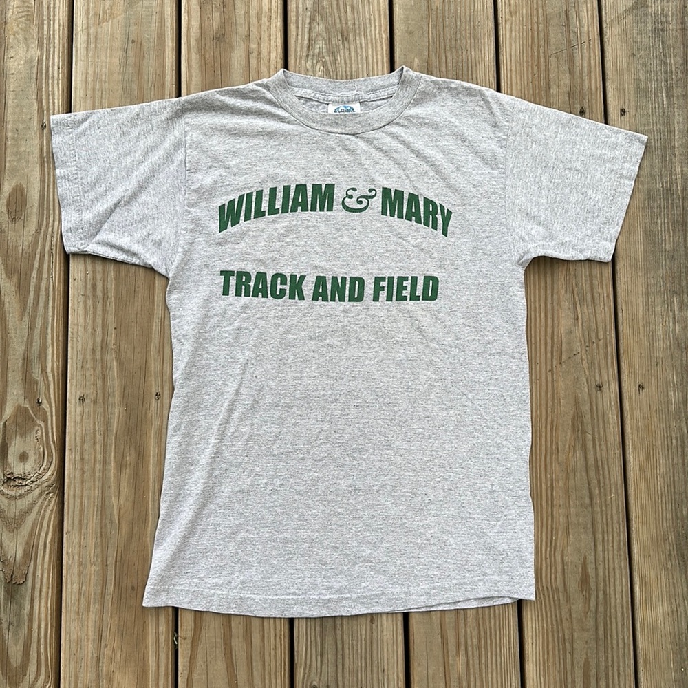 William and Mary track and field T-shirt size M